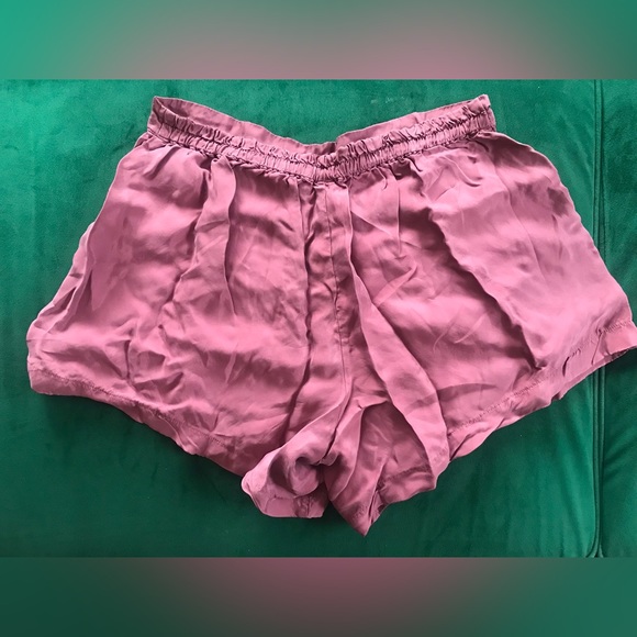 Athleta Calm Cool Shorts - Picture 4 of 8